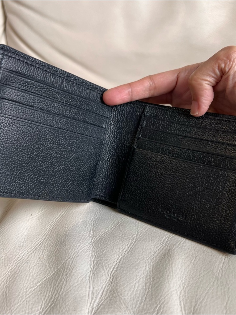 Coach Black Pebbled Leather Bifold Wallet - Picture 3 of 7